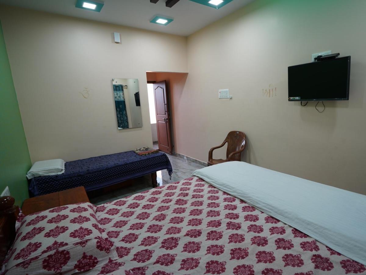 Akash Homestay هامبي المظهر الخارجي الصورة