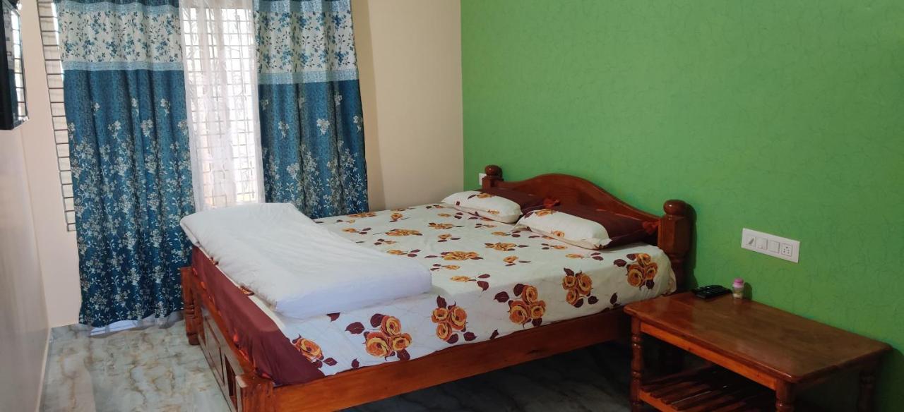 Akash Homestay هامبي المظهر الخارجي الصورة