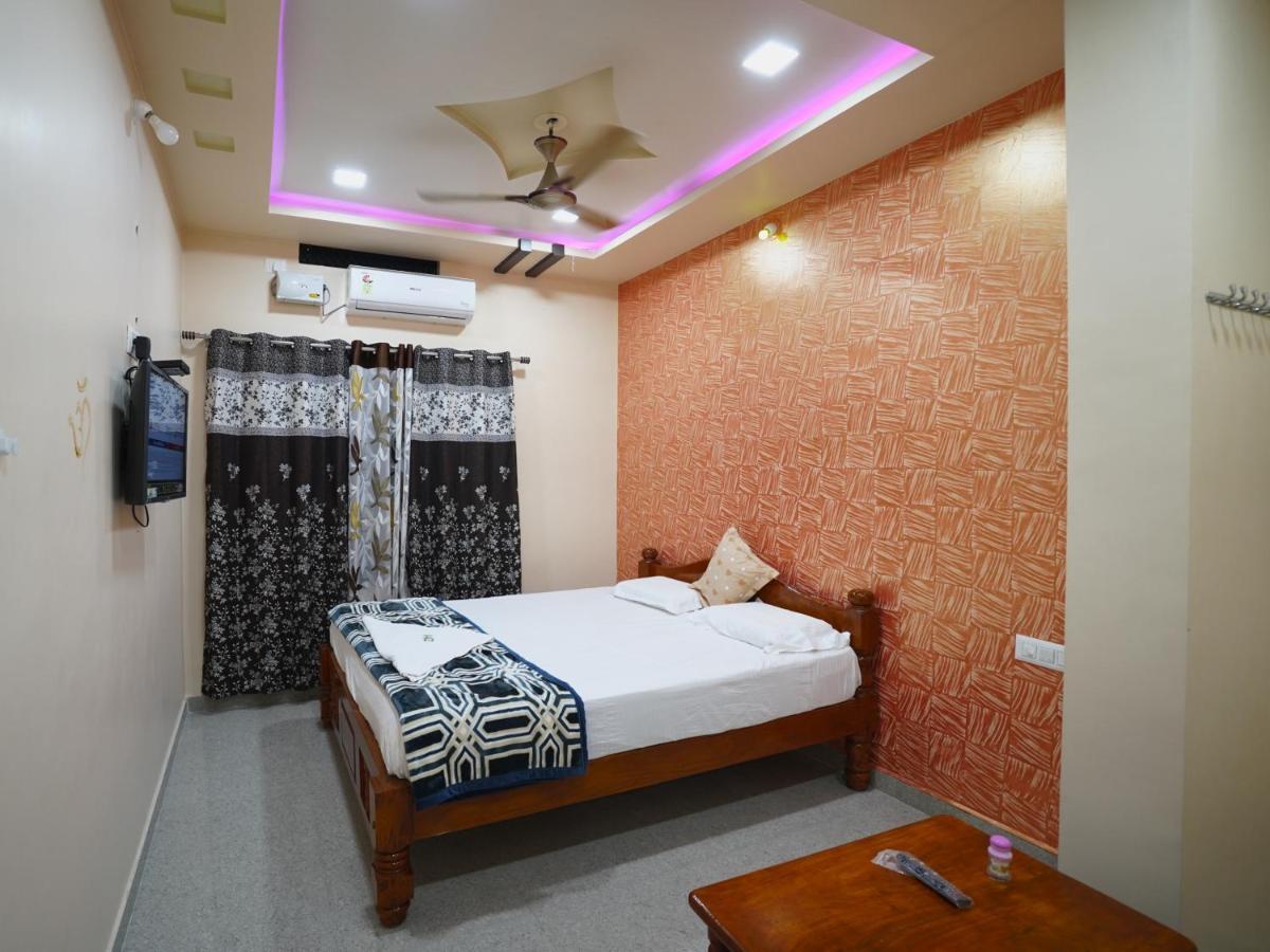 Akash Homestay هامبي المظهر الخارجي الصورة