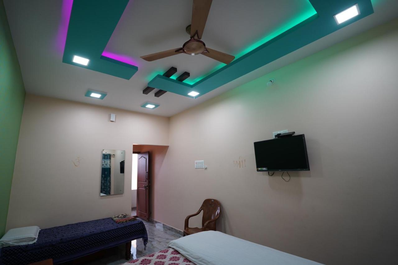 Akash Homestay هامبي المظهر الخارجي الصورة