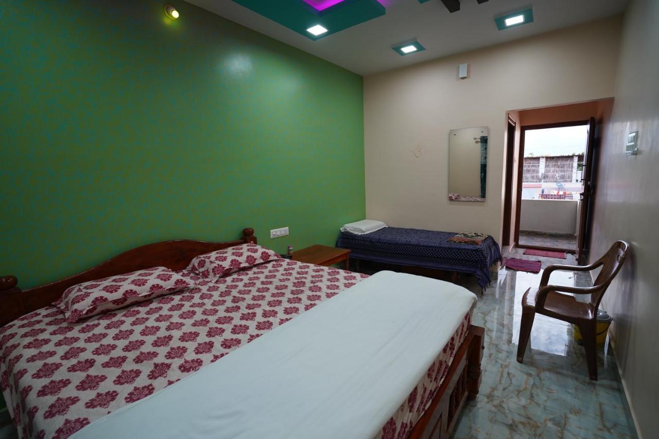 Akash Homestay هامبي المظهر الخارجي الصورة