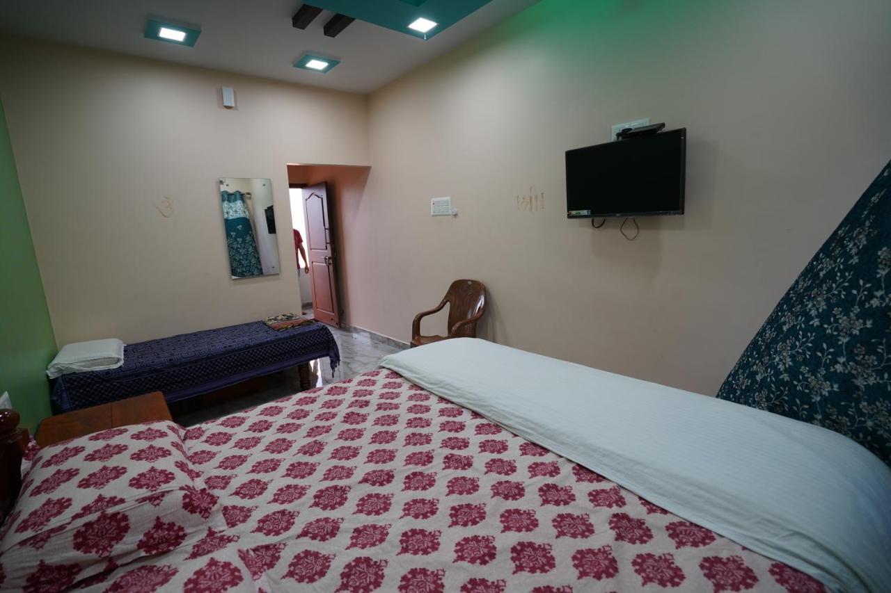 Akash Homestay هامبي المظهر الخارجي الصورة