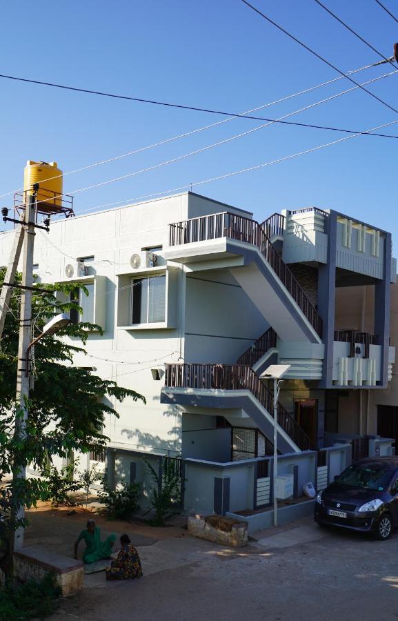 Akash Homestay هامبي المظهر الخارجي الصورة