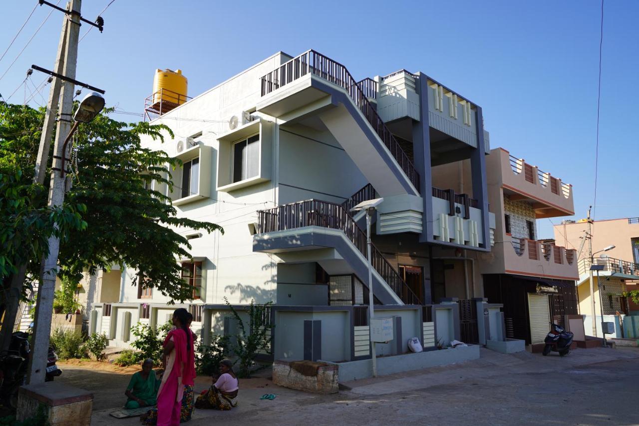 Akash Homestay هامبي المظهر الخارجي الصورة