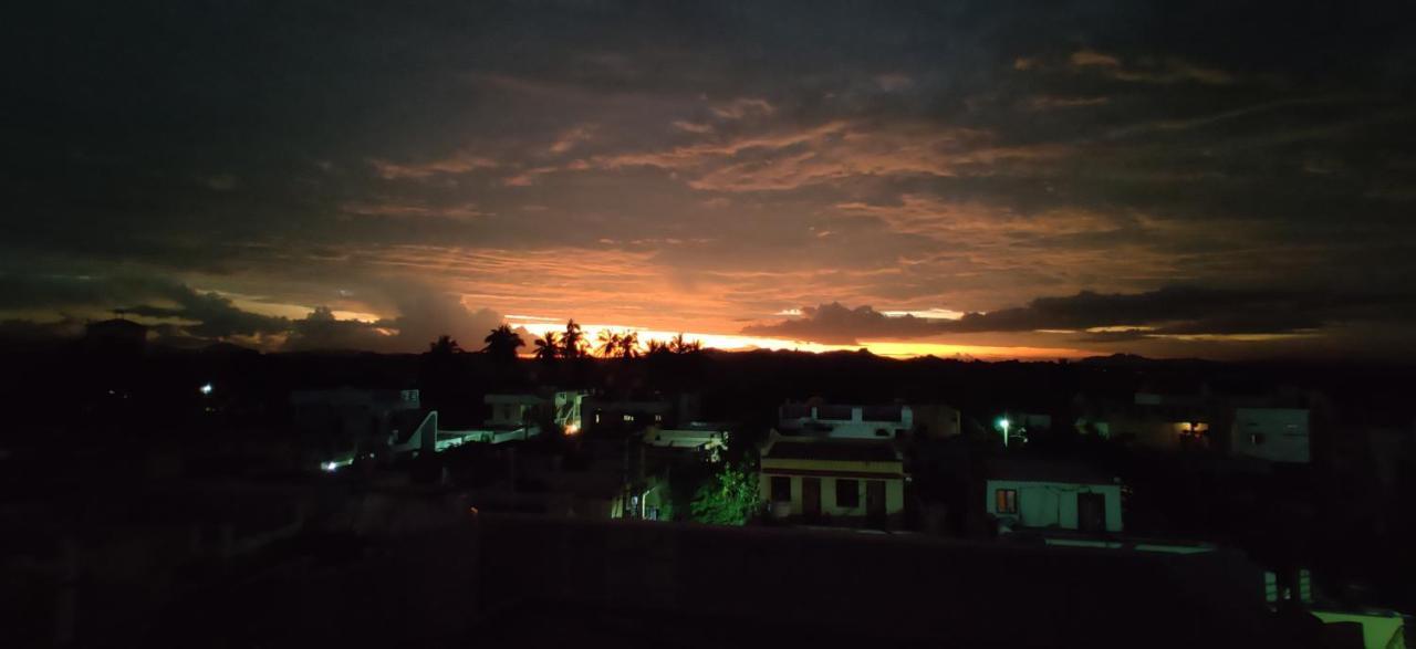 Akash Homestay هامبي المظهر الخارجي الصورة